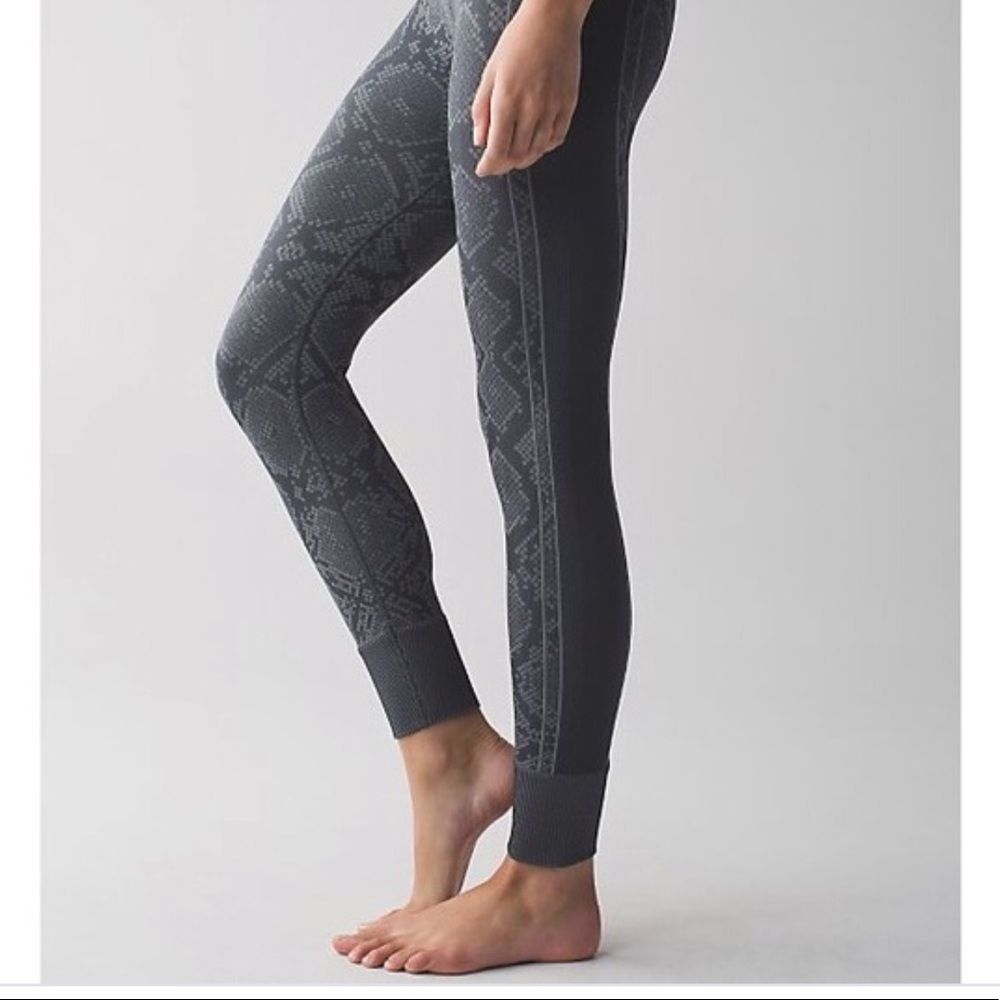 Lululemon ebb to street high rise leggings